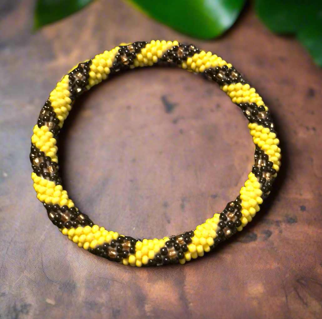 Bracelet Handmade crocheted glass beads size 7.5” black and yellow